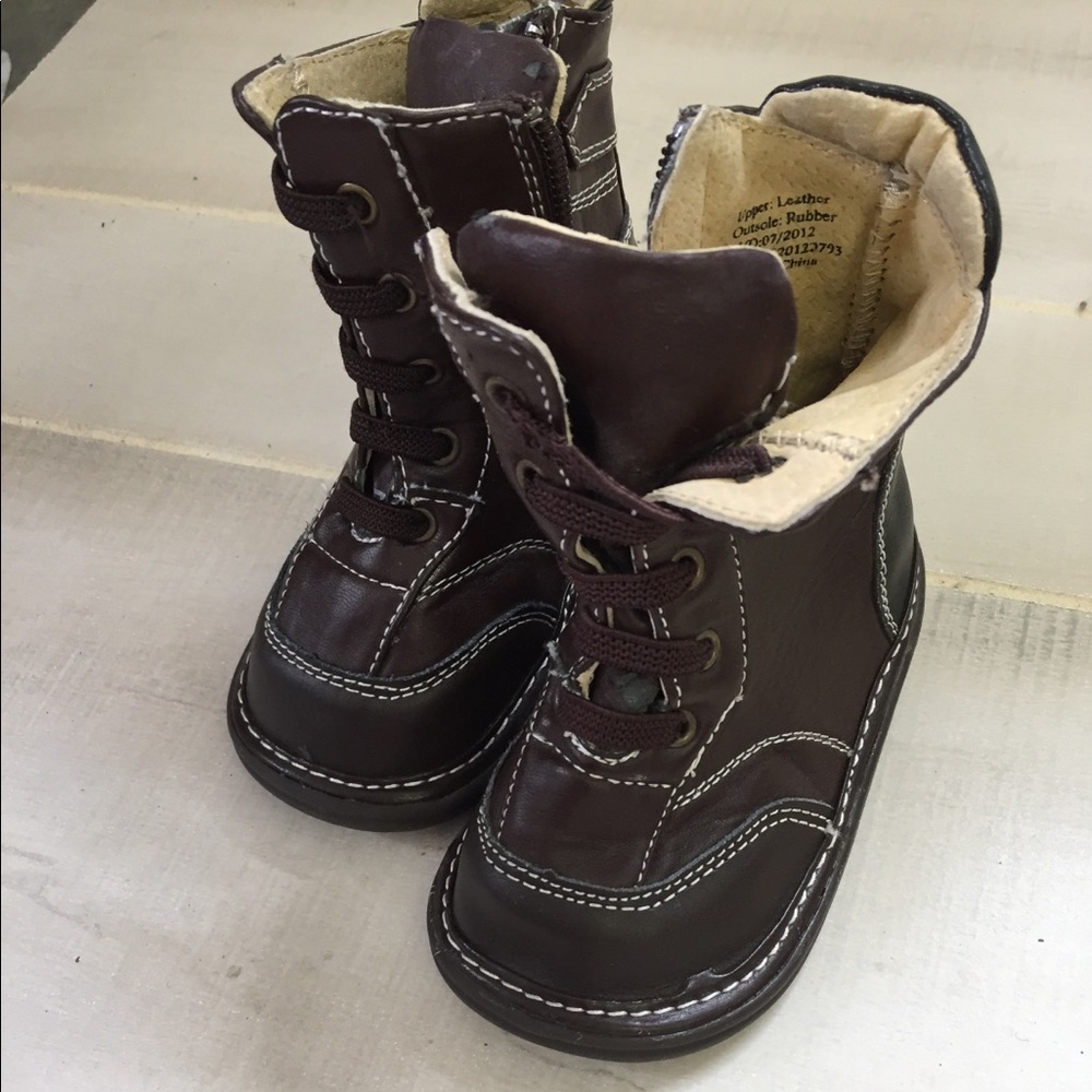 Wee squeak boots